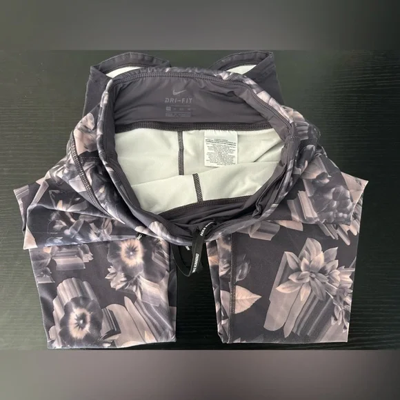 Nike Grey Floral and Blue Leggings - Picture 6 of 12